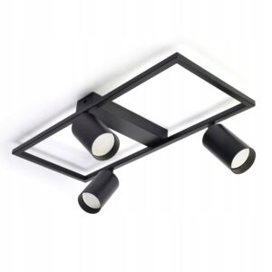 Lampa sufitowa z trzema regulowanymi reflektorami tubami